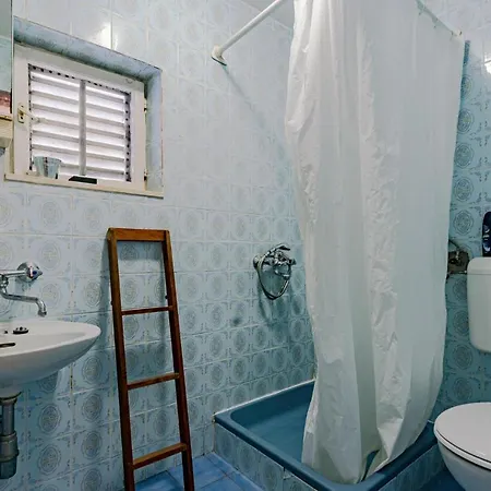 Nyaraló Nice In Pupnat With Wifi And 5 Bedrooms