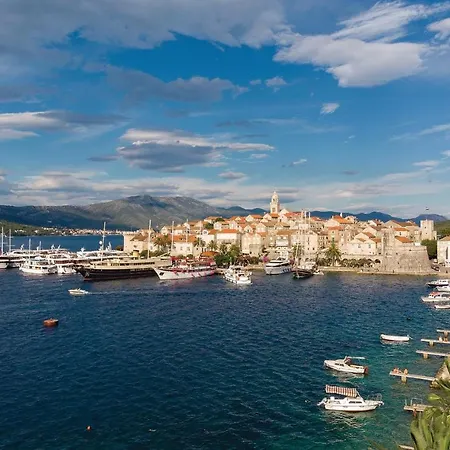 Nice In Pupnat With Wifi And 5 Bedrooms Pupnatska Luka